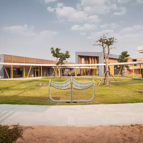 মন্টা রে আউটডোর মিউজিকাল পার্কের যন্ত্র